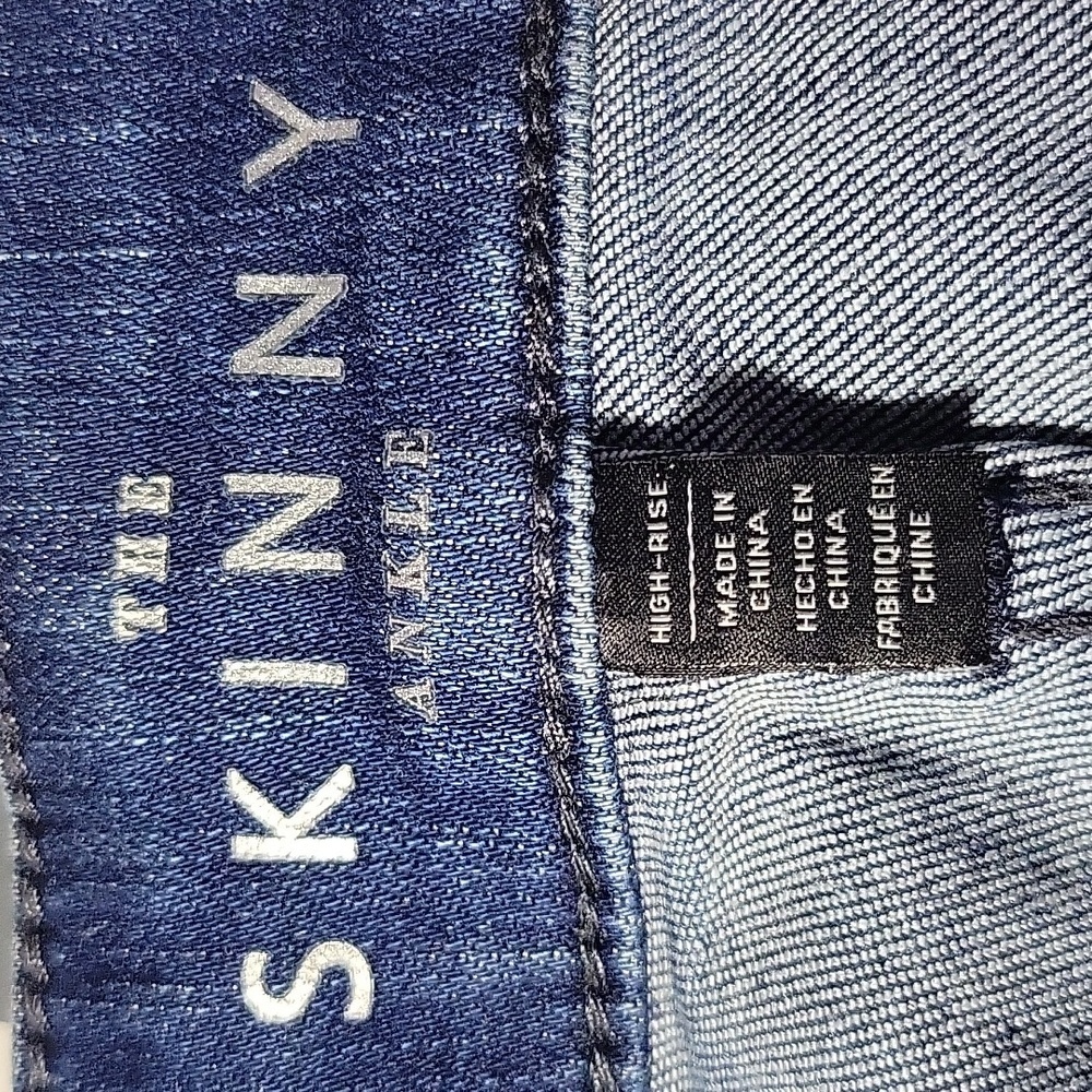 WHITE HOUSE BLACK MARKET HIgh Rise Skinny Ankle Jeans Size 14 - Picture 13 of 15